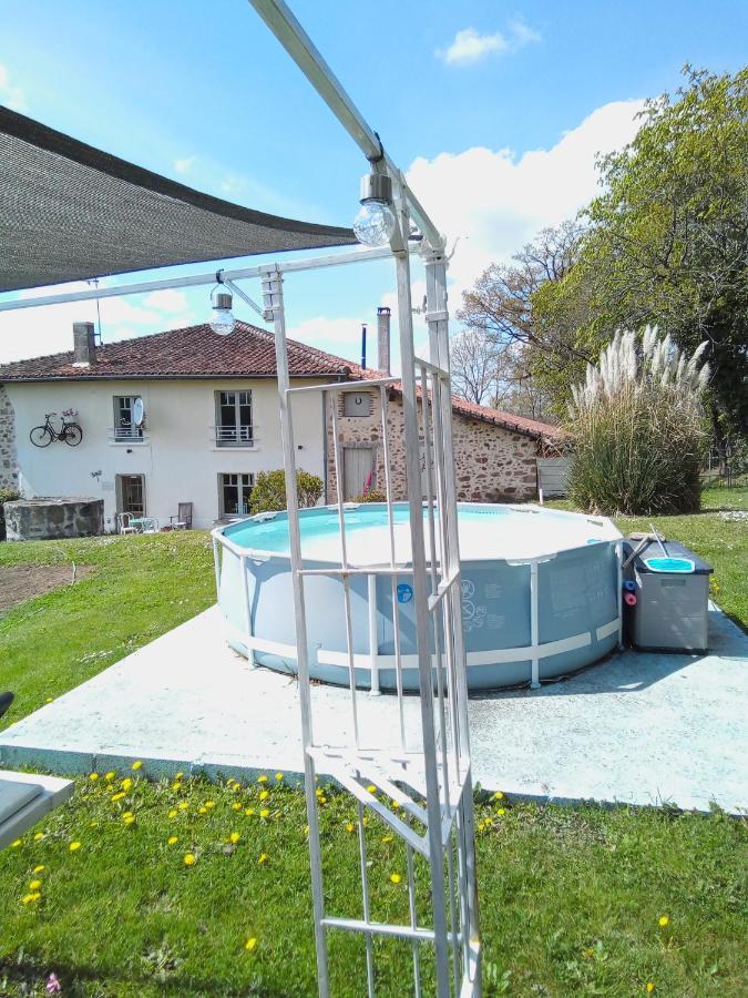 Les Outres Villa Chabrac Exteriör bild