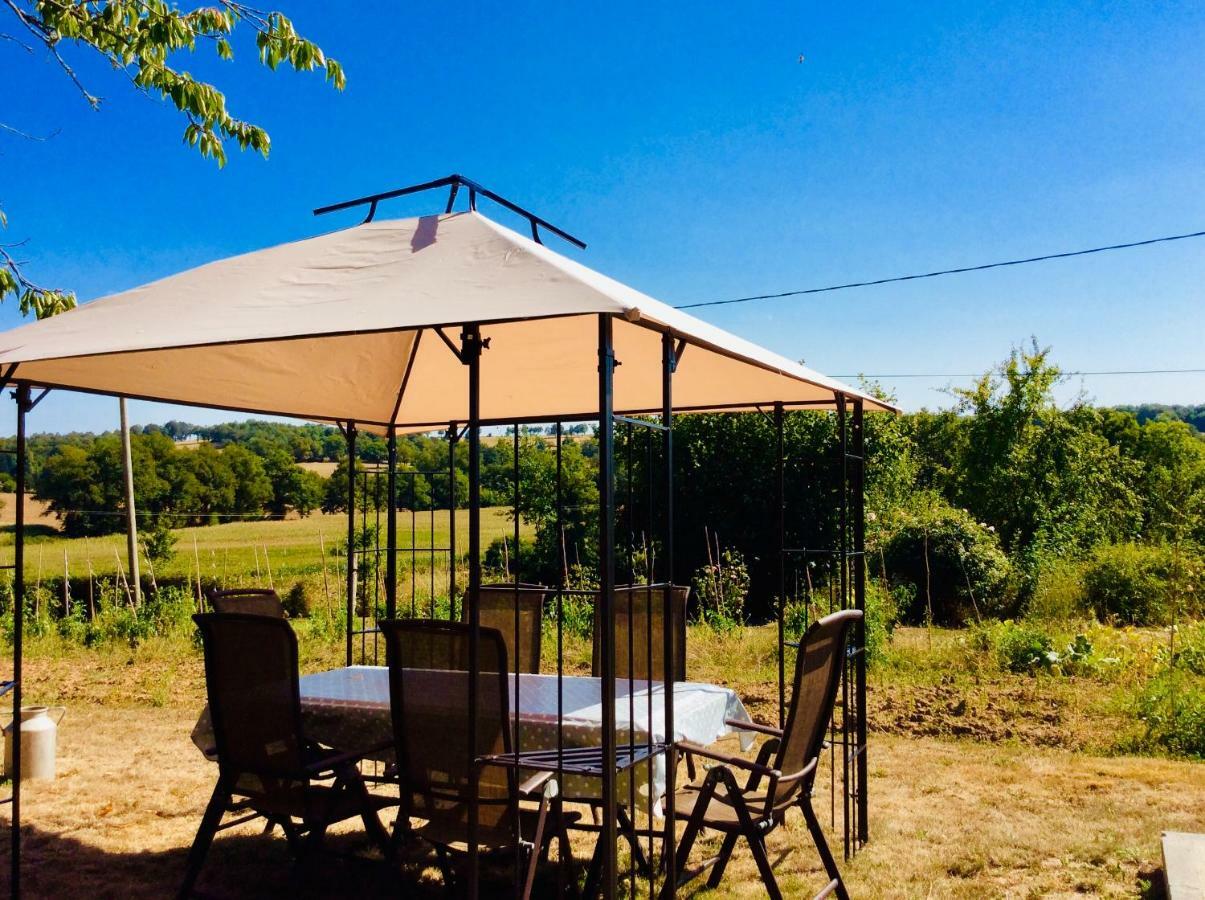 Les Outres Villa Chabrac Exteriör bild