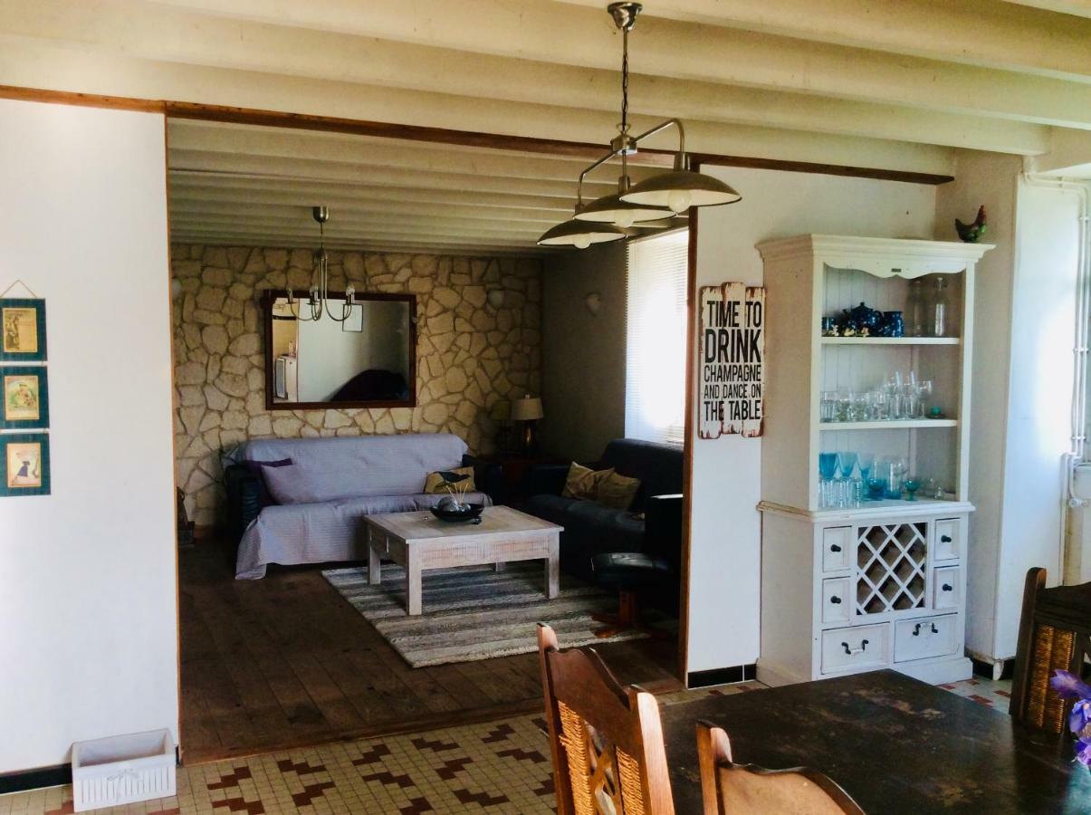 Les Outres Villa Chabrac Exteriör bild